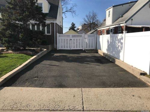 63 Birchwood Dr, Valley Stream NY 11580-1909 exterior