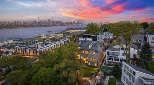 1 Columbia Ave, Cliffside Park NJ  07010-3015 exterior