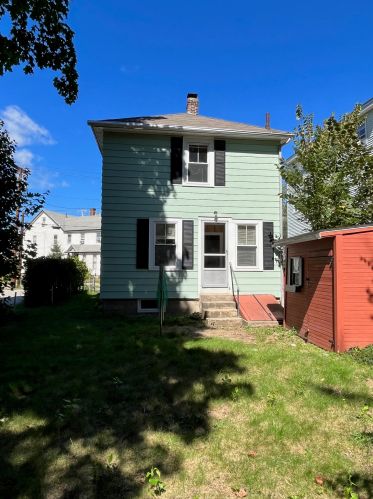 41 Thompson St, Concord NH 03301-2406 exterior