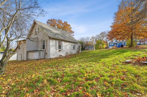 305 Francis St, New Britain CT  06053-3057 exterior