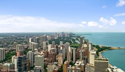 132 Delaware Pl, Chicago IL  60611-3215 exterior