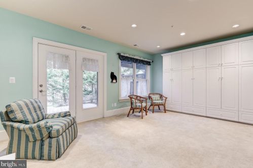 12561 Ansin Cir Dr, Rockville MD 20854-6912 exterior