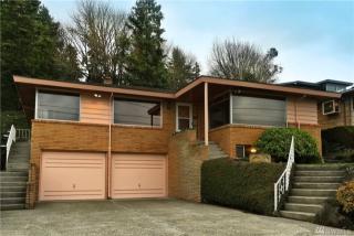 3334 56 Ave, Seattle WA  98178-2218 exterior