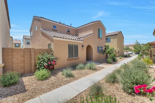 3907 79th Dr, Phoenix AZ  85043 exterior