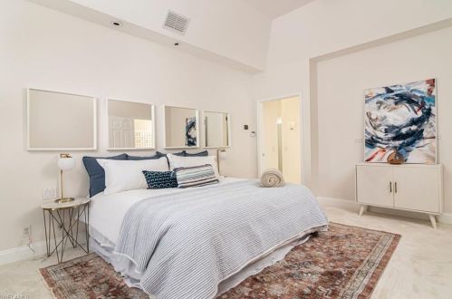 4702 Oak Leaf Dr, Naples FL 34119-8574 exterior