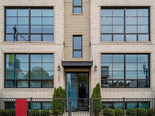 2447 Irving Park Rd, Chicago IL  60618-3714 exterior