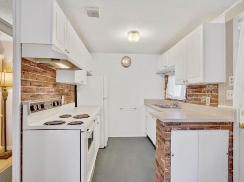 36 Del Prado St, Fort Pierce FL 34952-2850 exterior