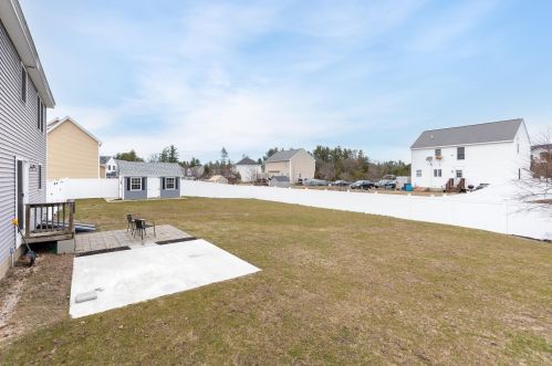 24 Amy Way, Concord NH  03303-1045 exterior