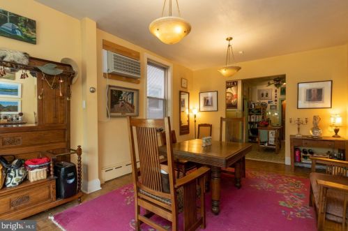 829 Catharine St, Philadelphia PA 19147-2716 exterior