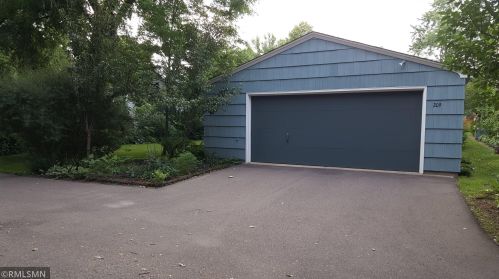 209 7 Ave, Princeton MN 55371-1520 exterior