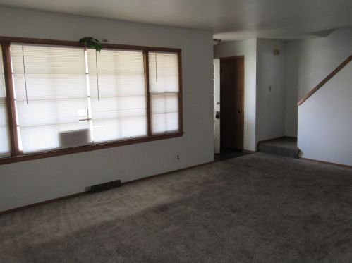 9128 Carmen Ave, Milwaukee WI 53225-2715 exterior