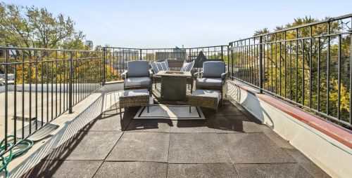 650 Barry Ave, Chicago IL 60634-4912 exterior