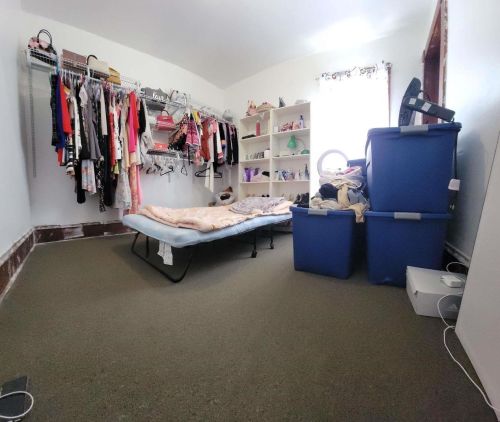 1738 34, Milwaukee WI 53215-2301 exterior