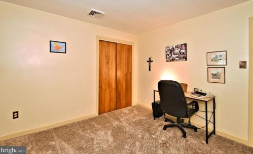 613 Chestnut St, Limerick PA 19468-2115 exterior