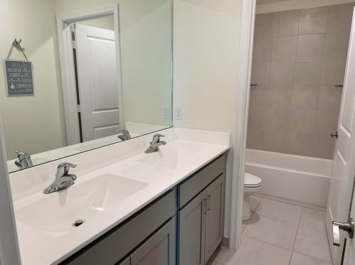 926 Bent Creek Dr, Fort Pierce FL  34947-1330 exterior