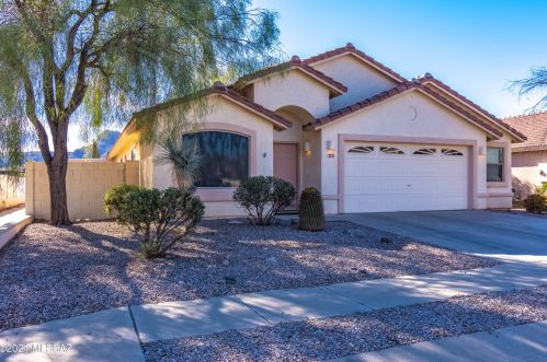 8483 Cantora Way, Tucson AZ 85743-5005 exterior