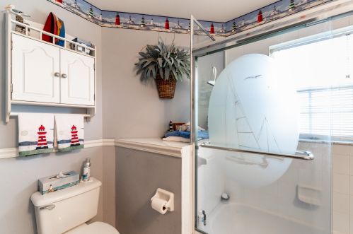 200 Lk Frst Way, Fort Pierce FL 34986-1786 exterior