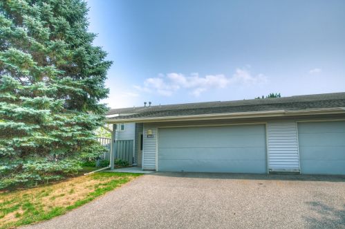 983 Carmel Ct, Saint Paul, MN 55126-5833