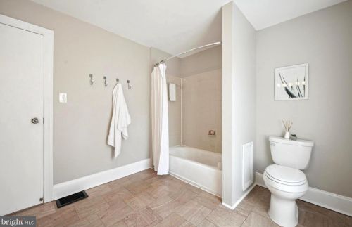 1839 Cedar St, Philadelphia PA 19125-2909 exterior