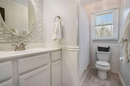 1471 G Ave, Kalamazoo MI 49004-1779 exterior