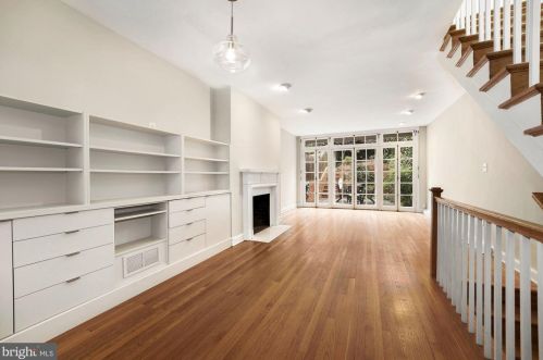 1672 32nd St, Washington DC  20007-2960 exterior