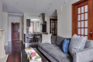 71 Walton St, Chicago IL  60611-1419 exterior