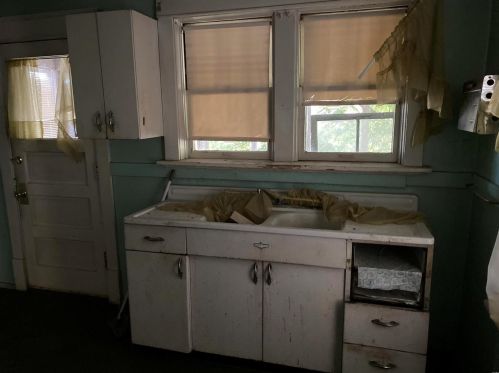 7324 Wellington Ave, Saint Louis MO 63130-1724 exterior