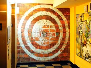 2800 Western Ave, Seattle WA  98121-1150 exterior