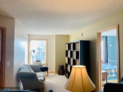 817 Braunworth Ct, Chaska MN 55318-3242 exterior