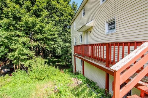 387 Putnam Pike, Killingly CT 06241-1608 exterior