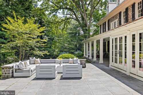 104 Mermaid Ln, Philadelphia PA 19118-3246 exterior