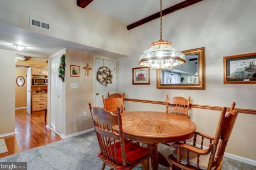 407 Valleybrook Dr, Lancaster PA 17601-4612 exterior