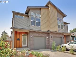 913 63 Ave, Portland OR  97206-8928 exterior