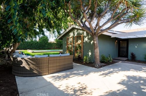 14291 Prospect Ave, Tustin CA  92780-2316 exterior