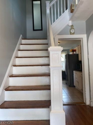 26 Becker Ter, Irvington NJ 07111-1311 exterior