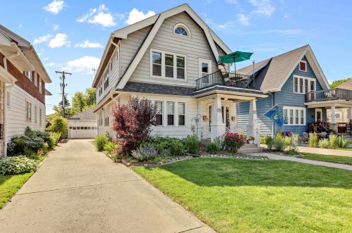 4315 Newhall St, Milwaukee, WI 53211-1524