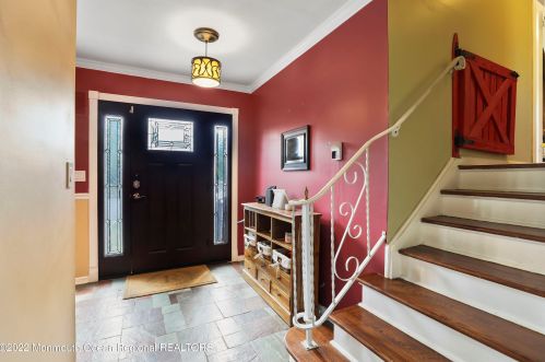 53 Arlene Dr, West Long Branch NJ 07764-1100 exterior