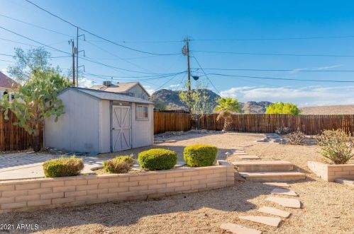 1214 Desert Cove Ave, Phoenix AZ  85020-1108 exterior