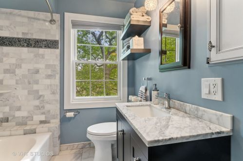 5712 Kenneth Ave, Chicago IL 60646-5907 exterior