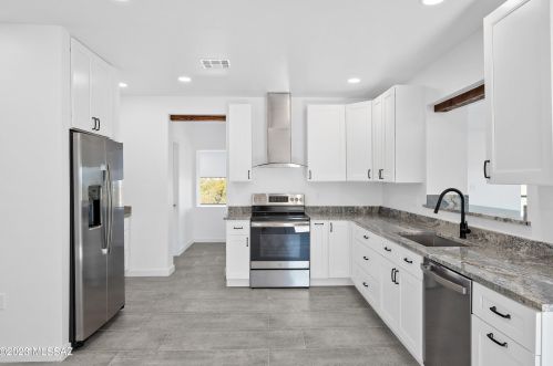 1540 Hl Side Dr, Tucson AZ 85745 exterior