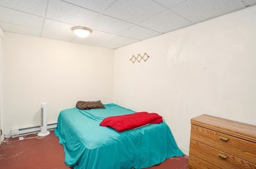 110 Lancashire St, Providence RI  02908-1612 exterior