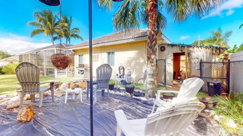 1590 Underwood Ave, Fort Pierce FL  34953-2586 exterior