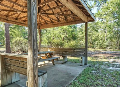 43 Magnolia Lake Dr, Defuniak Springs FL 32433-5252 exterior