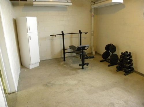 111 Washington Rd, Pittsburgh PA 15221-4448 exterior