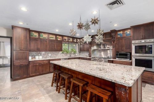 1660 King St, Tucson, AZ 85749-8270