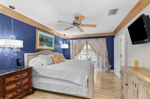 4584 Chippendale Dr, Naples FL 34112-5259 exterior