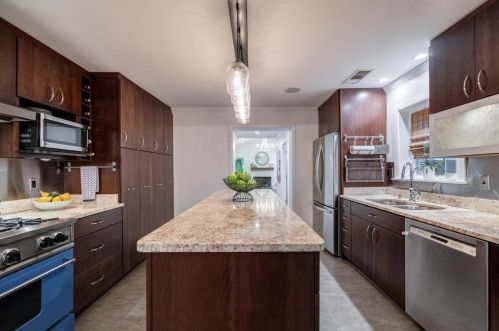 530 Deering Rd, Atlanta GA 30309-2267 exterior