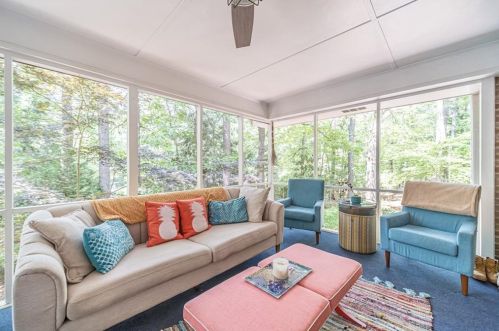 2201 Valley Creek Cir, Lithonia GA  30078-2532 exterior