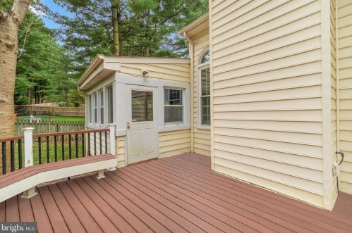 10158 Bracken Dr, Ellicott MD  21042-1675 exterior