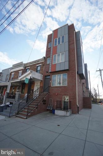 900 51st St, Philadelphia PA  19131-5103 exterior